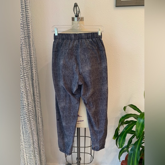 Lululemon High Waisted Jogger - Picture 2 of 3